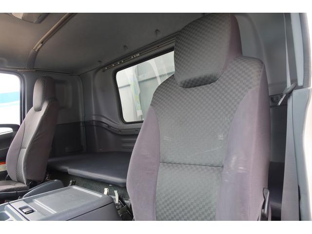 フォワード 　ワイドアルミウイング車　格納ゲート付　内寸６２００×２４１０　Ｈ２４１０　ゲート付２２９０×１５７０　後輪エアサス（78枚目）