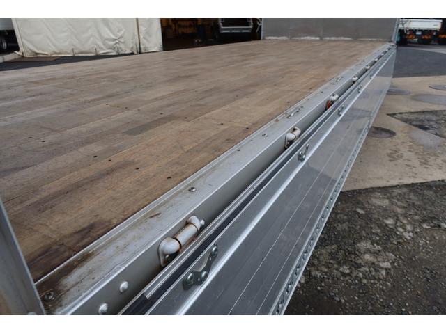 ファイター 　ワイドアルミウイング車　ラッシング２段　床フック５対　内寸６２００×２４００　Ｈ２４００　門高２２９０　門幅２２８０（18枚目）