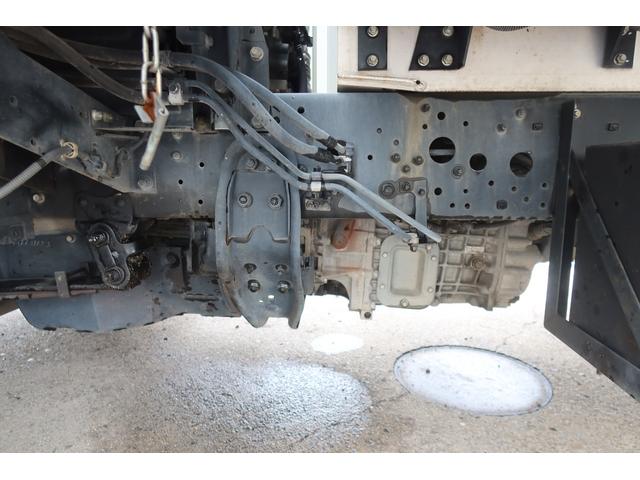 ファイター 　ワイドアルミウイング車　ラッシング２段　床フック５対　内寸６２００×２４００　Ｈ２４００　門高２２９０　門幅２２８０（39枚目）