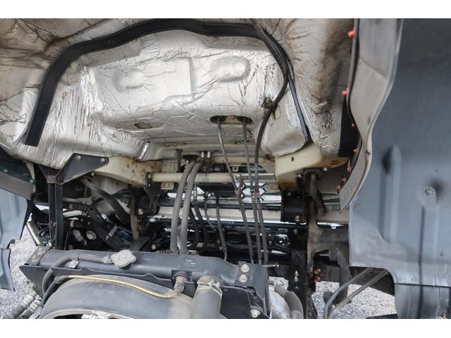 ファイター 　ワイドアルミウイング車　ラッシング２段　床フック５対　内寸６２００×２４００　Ｈ２４００　門高２２９０　門幅２２８０（46枚目）