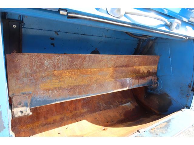 キャンター 　ワイド　極東　巻込みパッカー車　６．２立米　積載３１００ｋｇ　連続スイッチ付　汚水タンク付（17枚目）