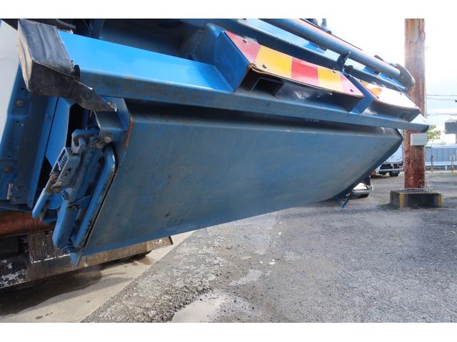 キャンター 　ワイド　極東　巻込みパッカー車　６．２立米　積載３１００ｋｇ　連続スイッチ付　汚水タンク付（23枚目）