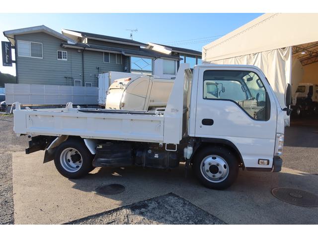 エルフトラック 　４ＷＤ　ダンプ　極東　積載２９５０ｋｇ（4枚目）