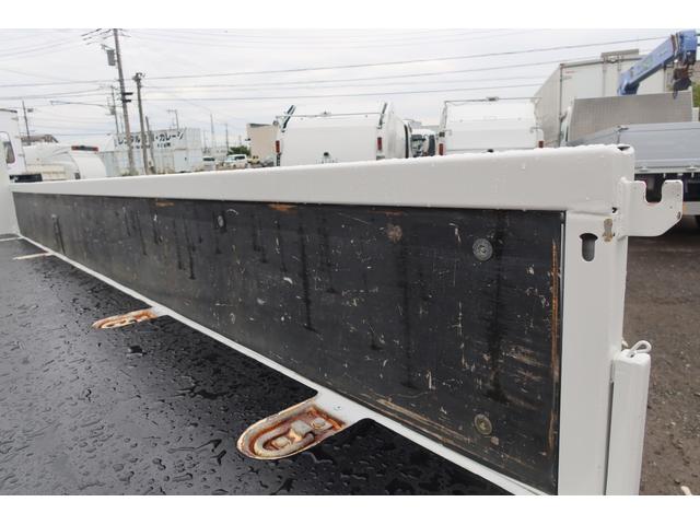 タイタントラック 標準ロング平ボディー 積載2000kg オートマ車 荷台内寸4350×1790 床フック4対(11枚目)