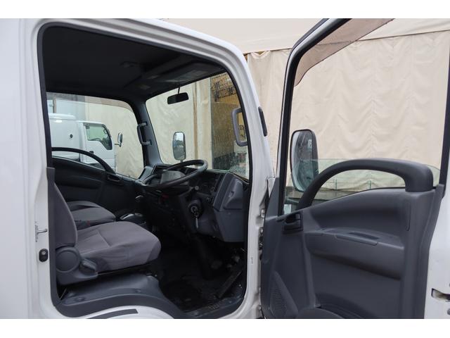 タイタントラック 標準ロング平ボディー 積載2000kg オートマ車 荷台内寸4350×1790 床フック4対(43枚目)