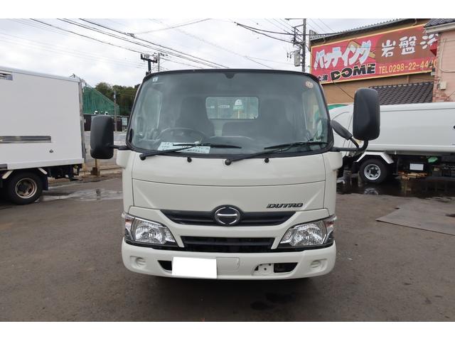 デュトロ 10尺 平ボディー 積載2000kg(2枚目)