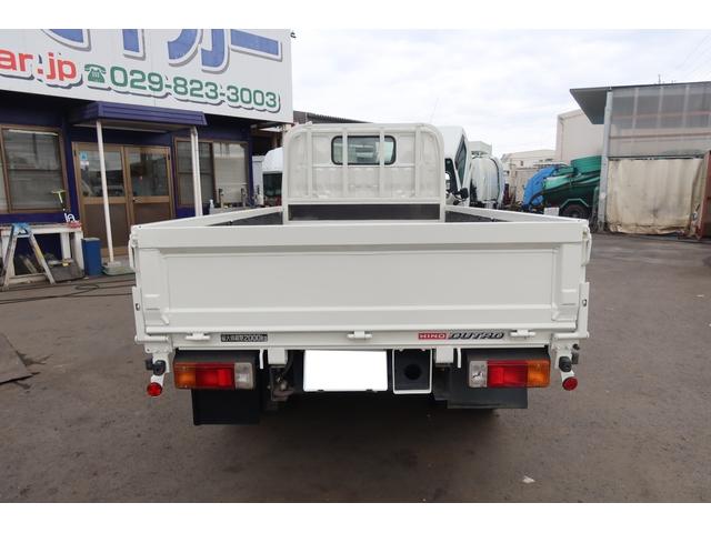 デュトロ 10尺 平ボディー 積載2000kg(6枚目)