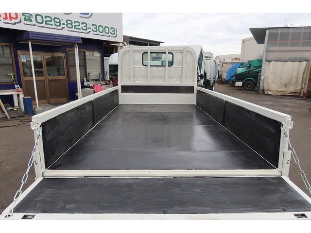 デュトロ 10尺 平ボディー 積載2000kg(10枚目)