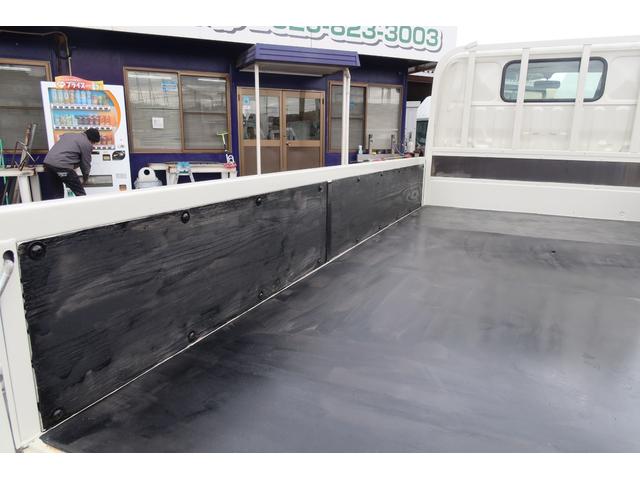 デュトロ 10尺 平ボディー 積載2000kg(12枚目)