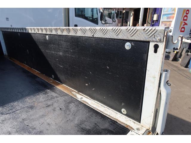 キャンター Ｗキャブ全低床　リアエアコン付（11枚目）