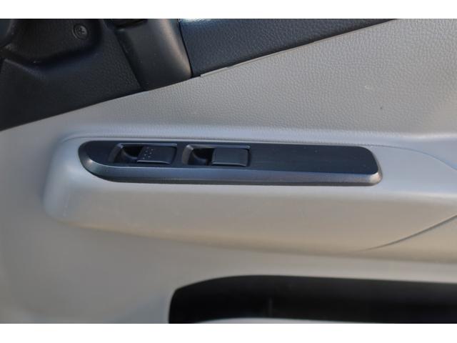 キャンター Ｗキャブ全低床　リアエアコン付（44枚目）