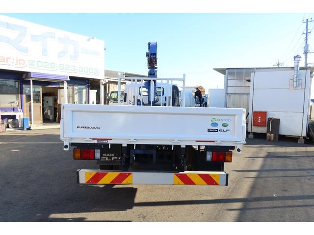 エルフトラック 　ワイド超ロング３段ラジコンクレーン　２．９３ｔ吊り　オートマ車　荷台内寸４２５０×２０８０（6枚目）