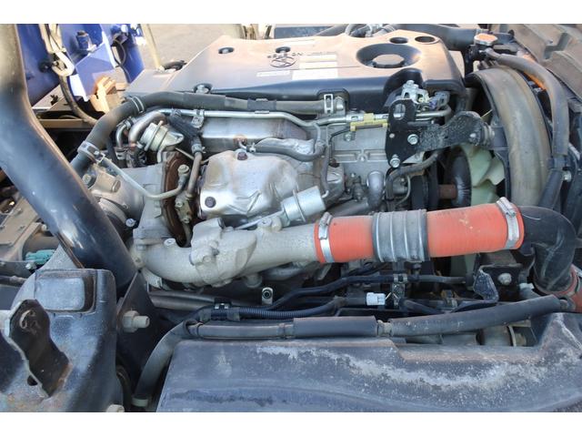 エルフトラック 　ワイド超ロング３段ラジコンクレーン　２．９３ｔ吊り　オートマ車　荷台内寸４２５０×２０８０（37枚目）