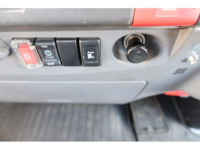 エルフトラック 　ワイド超ロング３段ラジコンクレーン　２．９３ｔ吊り　オートマ車　荷台内寸４２５０×２０８０（65枚目）