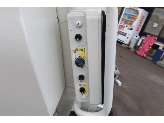 ヒノレンジャー 　極東　プレスパッカー車　６．２立米　連続スイッチ付　汚水タンク付（10枚目）