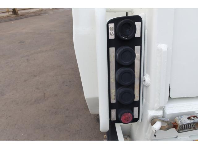ヒノレンジャー 　極東　プレスパッカー車　６．２立米　連続スイッチ付　汚水タンク付（11枚目）