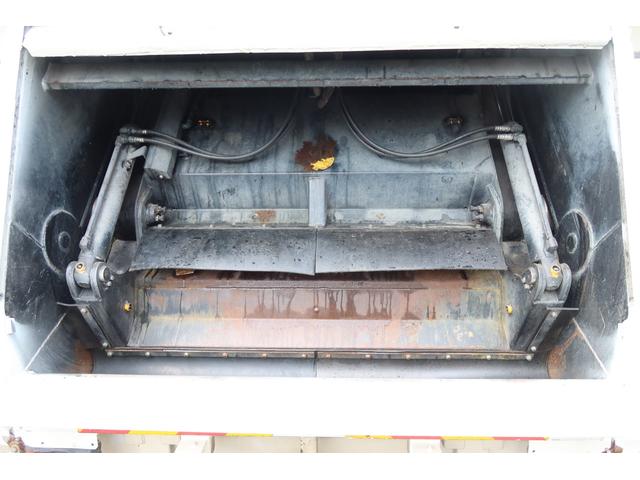 ヒノレンジャー 　極東　プレスパッカー車　６．２立米　連続スイッチ付　汚水タンク付（20枚目）