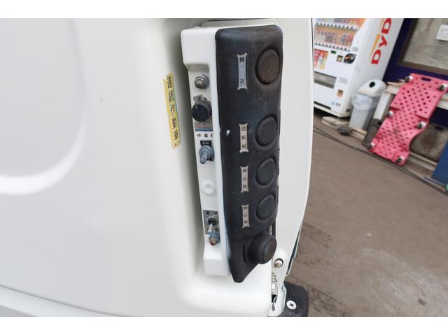 エルフトラック 新明和 ワイド 巻き込みパッカー車 5.8立米 汚水タンク付 連続スイッチ付(10枚目)