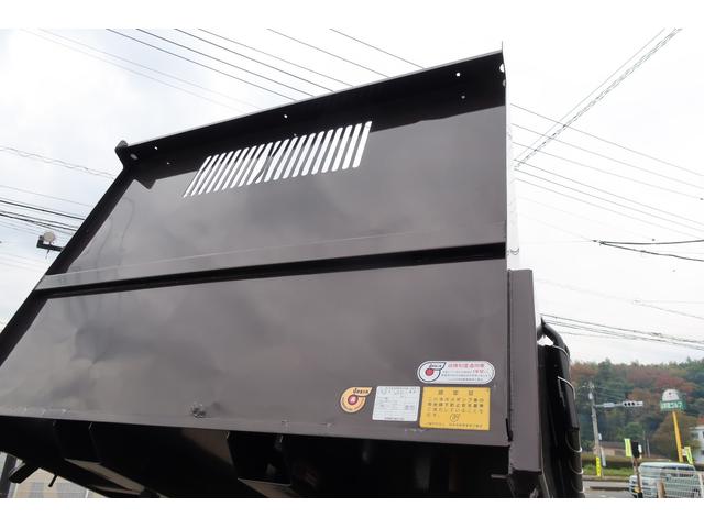 キャンター 　極東　ダンプ　積載３０００ｋｇ　手動コボレーン付（10枚目）