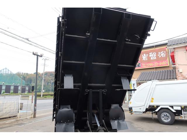 キャンター 　極東　ダンプ　積載３０００ｋｇ　手動コボレーン付（41枚目）
