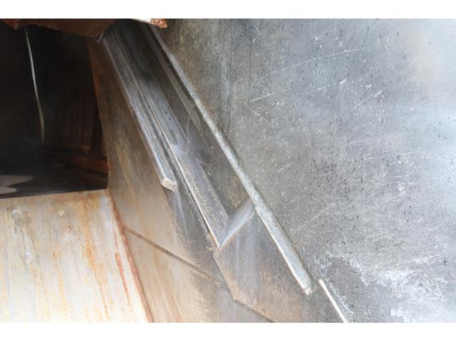 フォワード 　新明和　プレスパッカー車　８．２立米　汚水タンク付　連続スイッチ付　積載１７５０ｋｇ（15枚目）