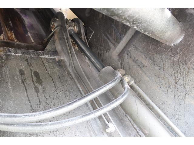 フォワード 　新明和　プレスパッカー車　８．２立米　汚水タンク付　連続スイッチ付　積載１７５０ｋｇ（19枚目）