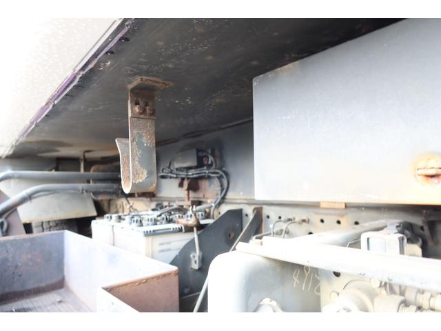 フォワード 　新明和　プレスパッカー車　８．２立米　汚水タンク付　連続スイッチ付　積載１７５０ｋｇ（45枚目）