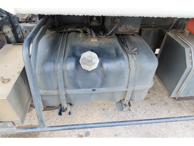 フォワード 　新明和　プレスパッカー車　８．２立米　汚水タンク付　連続スイッチ付　積載１７５０ｋｇ（52枚目）