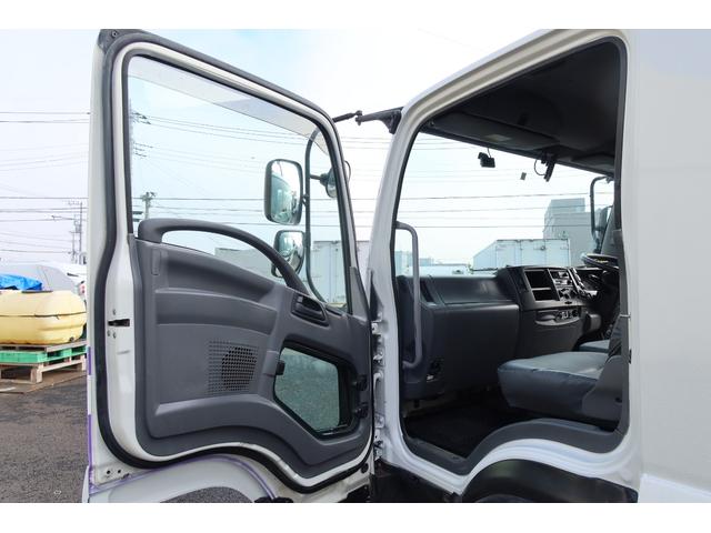 フォワード 　新明和　プレスパッカー車　８．２立米　汚水タンク付　連続スイッチ付　積載１７５０ｋｇ（76枚目）