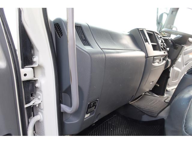 フォワード 　新明和　プレスパッカー車　８．２立米　汚水タンク付　連続スイッチ付　積載１７５０ｋｇ（77枚目）