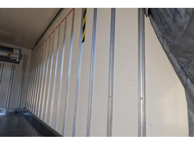 エルフトラック 　ワイド　冷蔵冷凍車　－５度設定　東プレ　内寸４２８０×１９４０　Ｈ１９１０（19枚目）