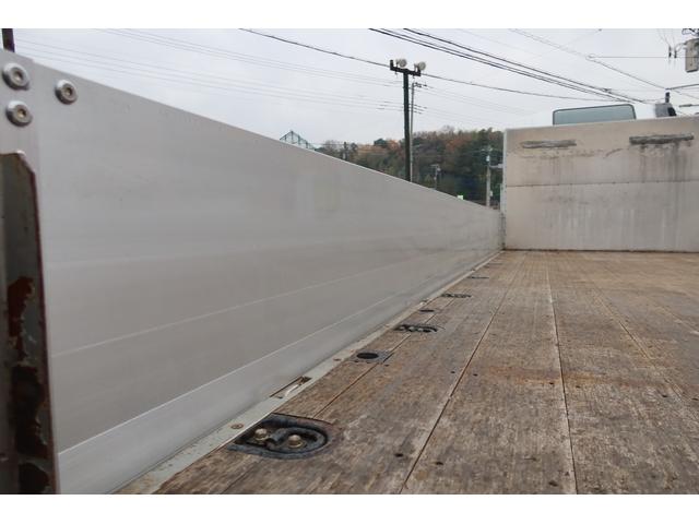 フォワード 　アルミブロック平ボディー　ベッド付　荷台内寸６２２０×２２２０　左右アオリＨ５００　後アオリＨ４００　床フック７対（11枚目）