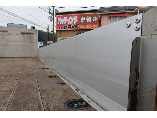 フォワード 　アルミブロック平ボディー　ベッド付　荷台内寸６２２０×２２２０　左右アオリＨ５００　後アオリＨ４００　床フック７対（12枚目）