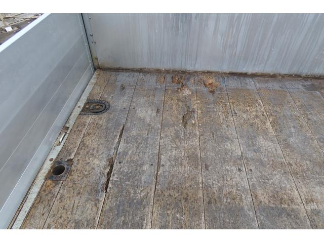 フォワード 　アルミブロック平ボディー　ベッド付　荷台内寸６２２０×２２２０　左右アオリＨ５００　後アオリＨ４００　床フック７対（13枚目）