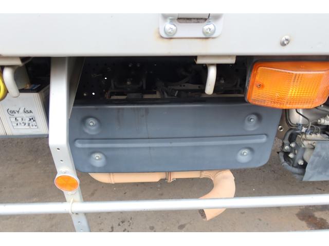 フォワード 　アルミブロック平ボディー　ベッド付　荷台内寸６２２０×２２２０　左右アオリＨ５００　後アオリＨ４００　床フック７対（21枚目）