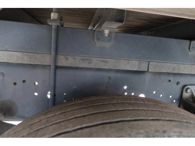 フォワード 　アルミブロック平ボディー　ベッド付　荷台内寸６２２０×２２２０　左右アオリＨ５００　後アオリＨ４００　床フック７対（29枚目）