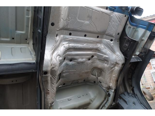 フォワード 　アルミブロック平ボディー　ベッド付　荷台内寸６２２０×２２２０　左右アオリＨ５００　後アオリＨ４００　床フック７対（52枚目）