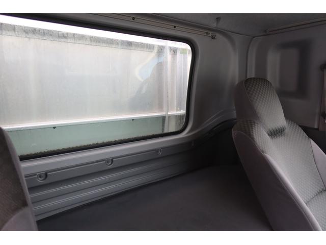 フォワード 　アルミブロック平ボディー　ベッド付　荷台内寸６２２０×２２２０　左右アオリＨ５００　後アオリＨ４００　床フック７対（70枚目）