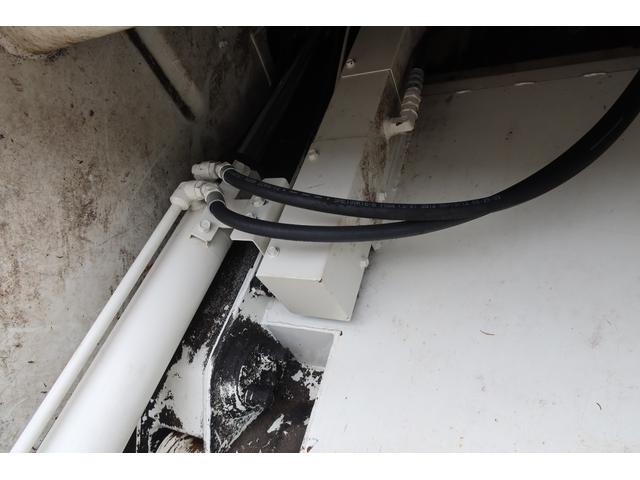 ヒノレンジャー 　新明和　プレスパッカー車　８．２立米　連続スイッチ付　汚水タンク付（16枚目）