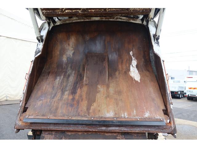 ヒノレンジャー 　新明和　プレスパッカー車　８．２立米　連続スイッチ付　汚水タンク付（26枚目）