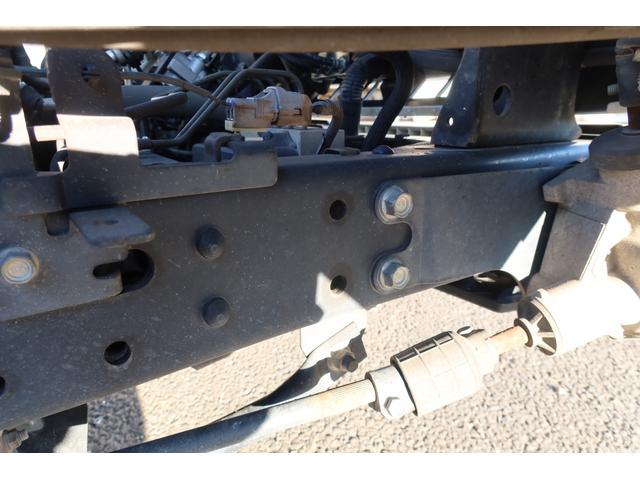 エルフトラック 　標準ロング平ボディー　積載３０００ｋｇ　荷台内寸４３５０×１７９０（37枚目）