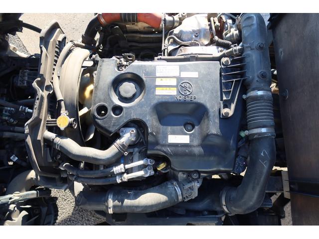 エルフトラック 　標準ロング平ボディー　積載３０００ｋｇ　荷台内寸４３５０×１７９０（44枚目）