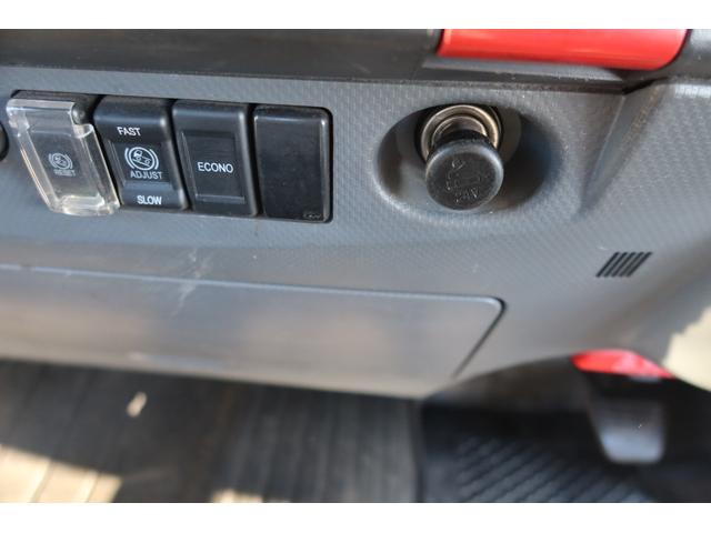 エルフトラック 　標準ロング平ボディー　積載３０００ｋｇ　荷台内寸４３５０×１７９０（57枚目）