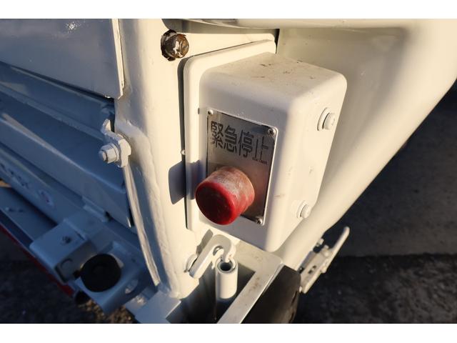 エルフトラック 　極東　プレスパッカー車　４．２立米　汚水タンク付　積載２０００ｋｇ　左スライドドア（12枚目）