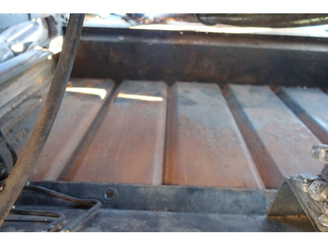 エルフトラック 　極東　プレスパッカー車　４．２立米　汚水タンク付　積載２０００ｋｇ　左スライドドア（18枚目）