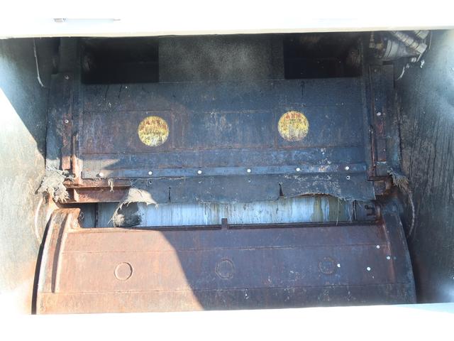 ダイナトラック 　モリタ　巻込みパッカー車　５．０立米　積載２５５０ｋｇ　汚水タンク付　連続スイッチ付（21枚目）