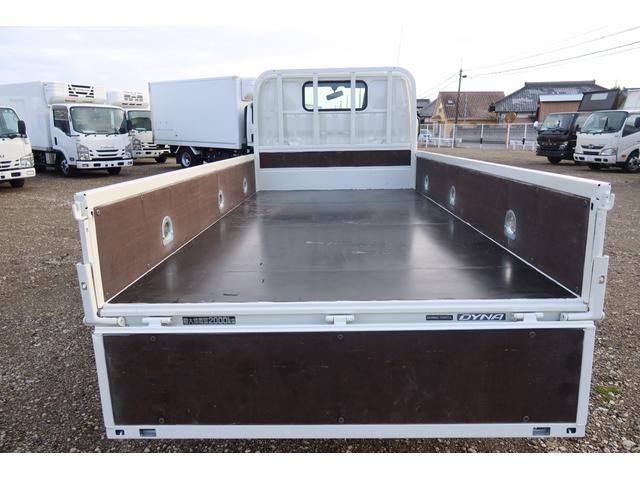 ダイナトラック 　１０尺　平ボディー　積載２０００ｋｇ　荷台内寸３１００×１５９０（9枚目）