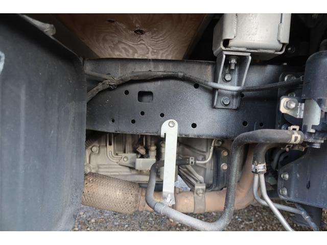 ダイナトラック 　１０尺　平ボディー　積載２０００ｋｇ　荷台内寸３１００×１５９０（17枚目）