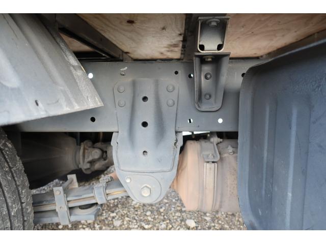 ダイナトラック 　１０尺　平ボディー　積載２０００ｋｇ　荷台内寸３１００×１５９０（19枚目）