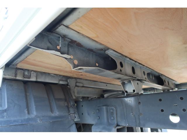 ダイナトラック 　１０尺　平ボディー　積載２０００ｋｇ　荷台内寸３１００×１５９０（26枚目）